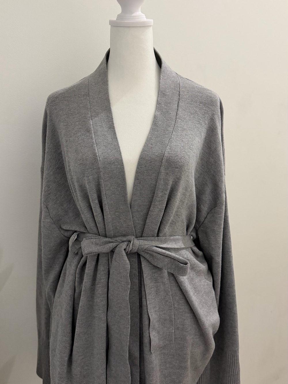 H&M Light Gray Knit Belted Lounge Robe Cardigan - Picture 4 of 4